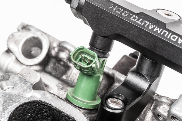 Radium Engineering Subaru Phase-I EZ30 Top Feed Conversion Fuel Rail Kit