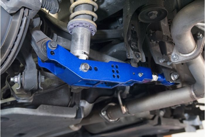 REAR LOWER CONTROL ARM ADJUSTABLE ( Uprated Rubber )